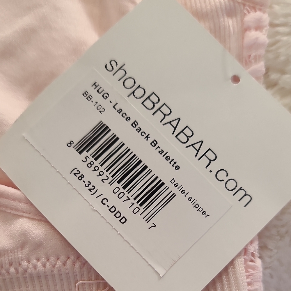 Seamless Pink Wireless Bra with V-Neck - Picture 2 of 4
